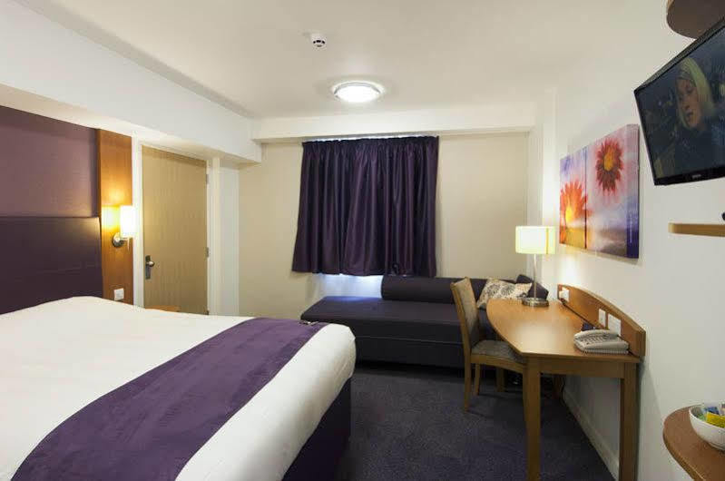Premier Inn Колчестер Екстер'єр фото